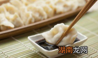 刚包的饺子煮几分钟 刚包的饺子煮多久呢