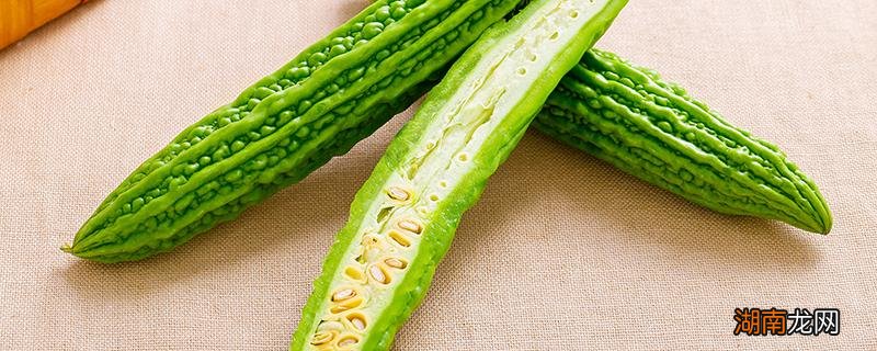 苦瓜汤里可以放黄豆吗 苦瓜煲黄豆有什么功效