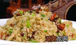 鲜蚝炒饭教程 鲜蚝炒饭做法介绍