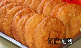 在家做油饼的简单做法 在家做油饼的简单做法步骤分享