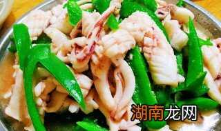 青椒鱿鱼怎么炒好吃 青椒鱿鱼怎么炒好吃又简单