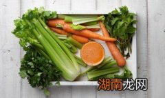 芹菜土豆丝怎么炒好吃 芹菜土豆丝怎么炒好吃又简单