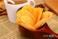 吃薯片的危害 你还在吃吗