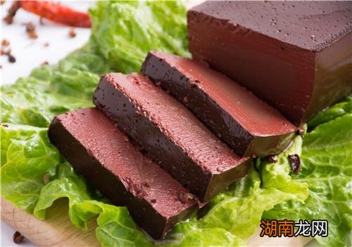 猪血煮多久才熟 怎么分辨猪血