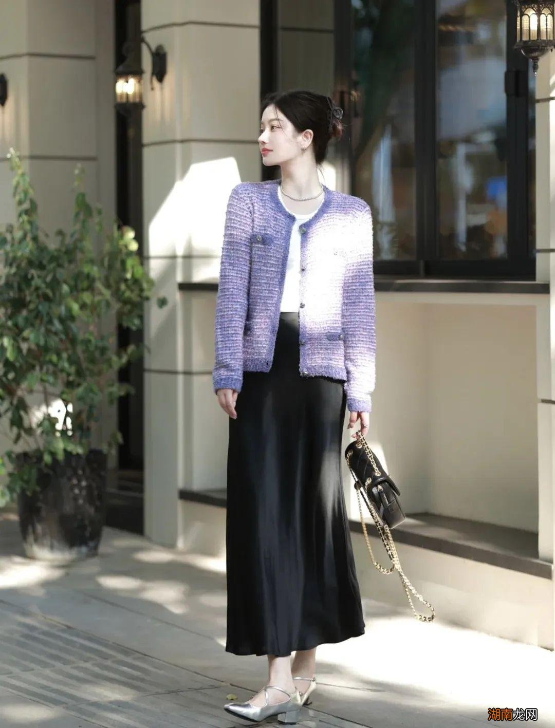 运动鞋失宠了，今年秋冬流行这种鞋子，时髦好看又减龄