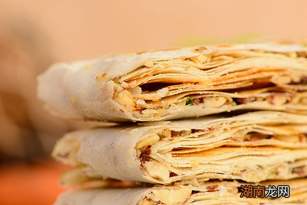 摊煎饼的方法 煎饼的做法