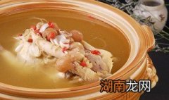 黄芪茯苓炖鸡的方法 如何做黄芪茯苓炖鸡