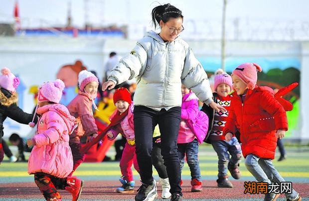 2013年幼儿园中班下学期班务计划