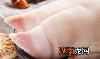 清炖猪蹄汤的家常做法 清炖猪蹄汤的家常怎么做