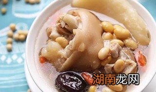 猪蹄炖藕的做法 莲藕炖猪蹄怎么做