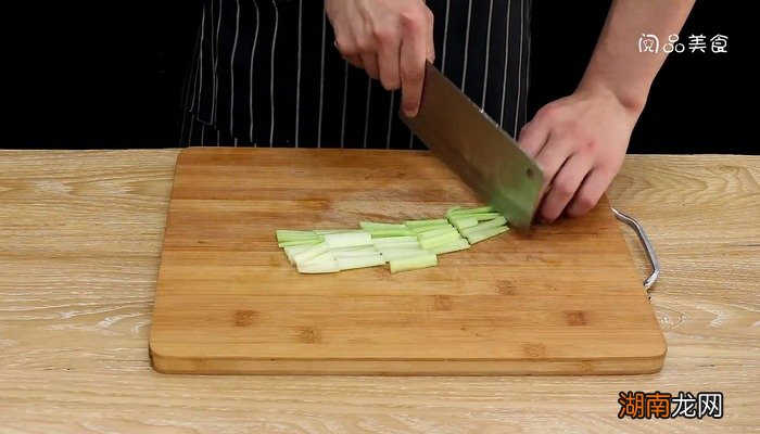 干锅鱿鱼的做法 干锅鱿鱼怎么做好吃