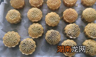 传统月饼的做法 怎样做传统月饼