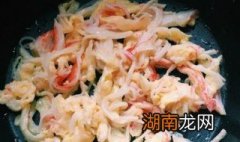 蟹棒滑蛋怎么做 蟹棒滑蛋的做法介绍