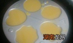 电饼铛做蛋糕的方法 用电饼铛做家庭蛋糕方法