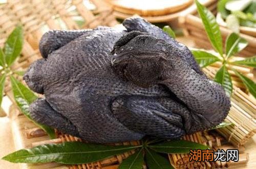 女人吃乌鸡有什么吃处 炖乌鸡汤的做法