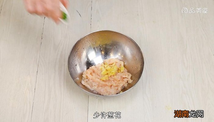 水汆鸡肉丸子的做法,水汆鸡肉丸子怎么做