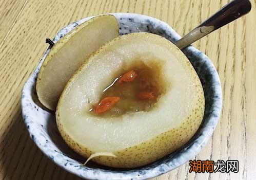 咳嗽吃川贝冰糖雪梨有用吗 川贝冰糖雪梨怎么做治咳嗽