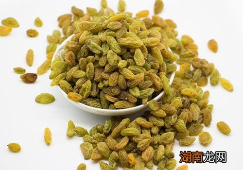 葡萄干发霉了还能吃吗 发霉的地方去掉能吃吗