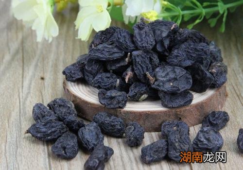 黑加仑葡萄干会上火吗 吃葡萄干注意事项