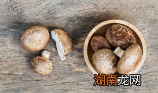 香菇炒油菜的做法 怎么做香菇炒油菜