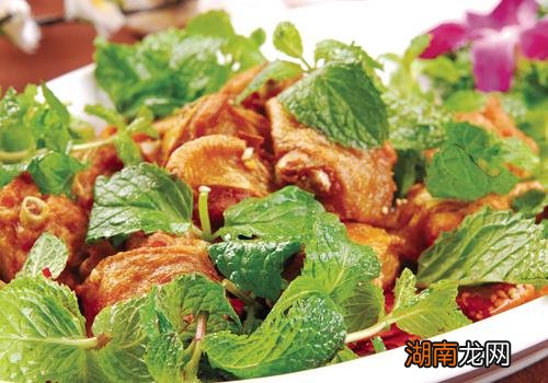 薄荷紫苏炒鸡肉