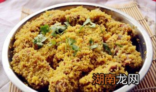 排骨小米蒸饭的做法 排骨小米蒸饭怎么做