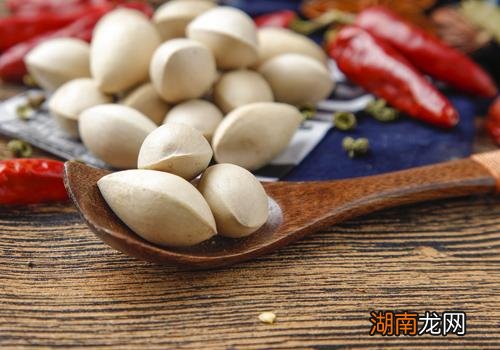 白果吃了有什么好处 白果和什么一起吃好