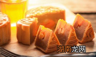 糟香鲜肉月饼的做法 糟香酥皮鲜肉月饼怎么做