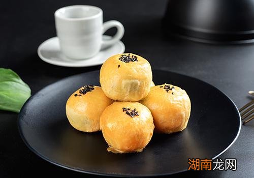蛋黄酥可以用微波炉做吗 蛋黄酥能微波炉加热吗
