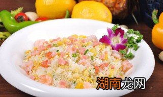 虾仁什锦炒饭如何做 虾仁什锦炒饭怎么做