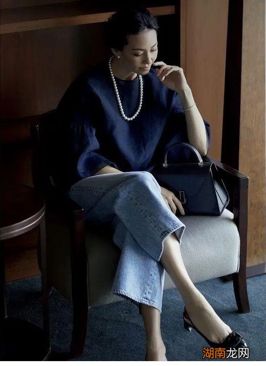 “一身宽松”越来越流行,这样穿太高级