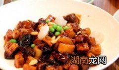 冬笋木耳虾球如何做 冬笋木耳虾球做法介绍