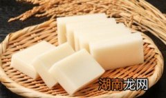 番茄牛肉炒年糕怎么做 制作番茄牛肉炒年糕的方法