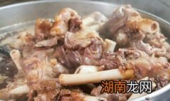怎样炖羊骨头好吃 炖羊骨头的方法
