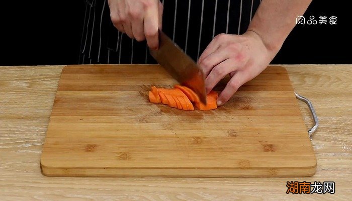 爆炒圆白菜的做法 爆炒圆白菜怎么做好吃