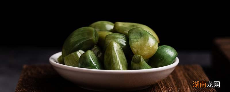 陈醋能泡腊八蒜吗 腊八蒜需要多久变绿