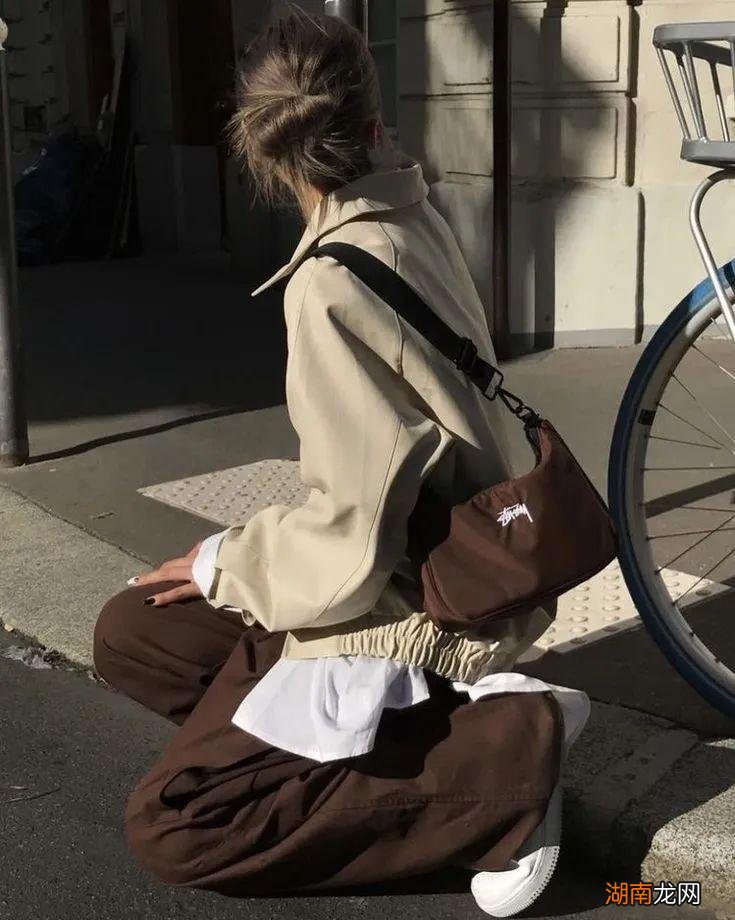 今年的外套，越短越精炼！