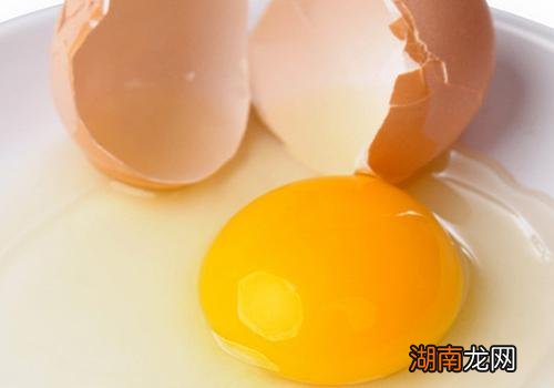 冰糖炖鸡蛋可以止咳吗 冰糖蒸鸡蛋有什么功效