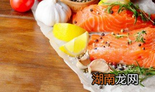 香柠三文鱼制作方法 柠香三文鱼简单做法