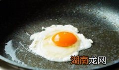 平底锅煎蛋的技巧 平底锅怎么煎蛋
