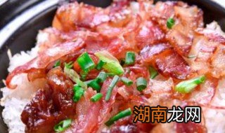 四川腊肠怎么做煲仔饭 四川腊肠煲仔饭的做法