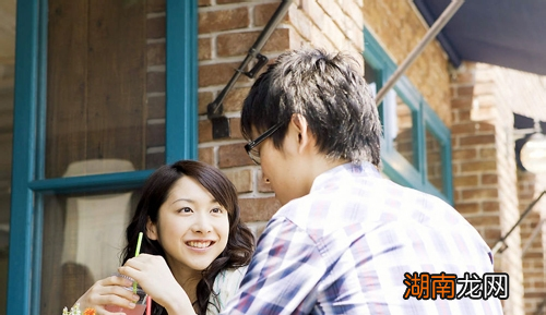 高级技巧 相亲制造神秘感