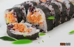 寿司过了一夜还能吃吗 寿司放冰箱怎么保存好