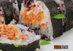 寿司蘸料是醋还是酱油 寿司沾什么好吃