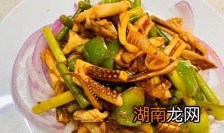 铁板鱿鱼如何做才有味道 铁板鱿鱼做法介绍