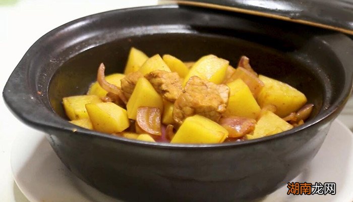 砂锅里脊土豆如何炖 砂锅里脊土豆的做法