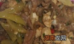 酸菜炒鸭肉好吃又简单 怎么做酸菜炒鸭肉