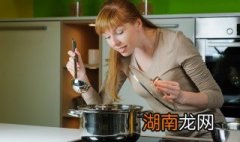 如何炖排骨汤 如何炖排骨汤又白又浓