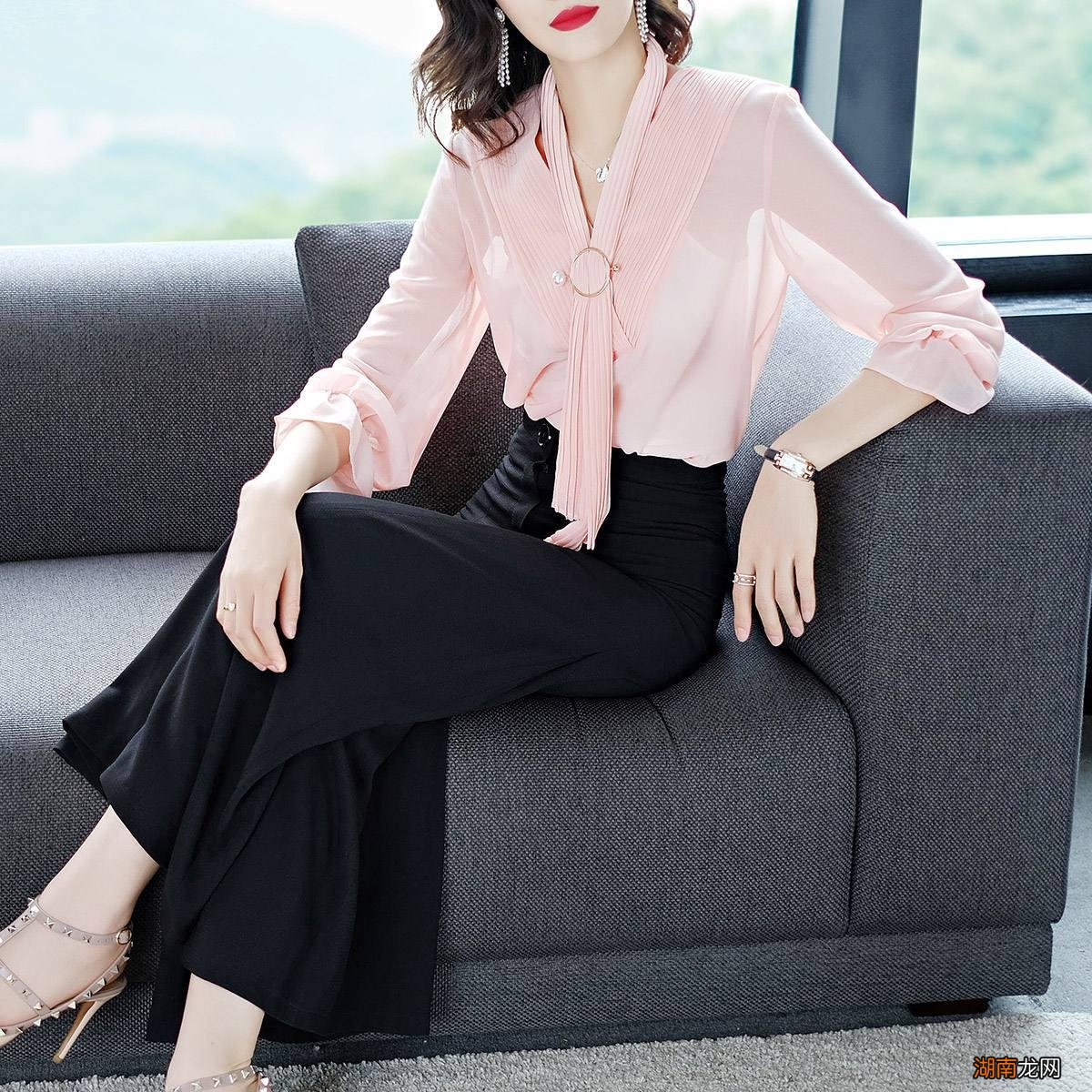 这几种单品好穿耐看,建议爱美女性多多尝试,塑造时尚好衣品