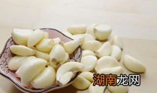 翡翠蒜的腌制方法 翡翠蒜怎么腌制